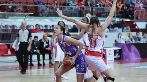 Kayseri'de Basketbol Mücadelesi
