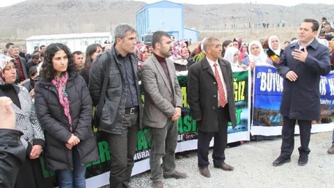 Van'da HES Protestosu