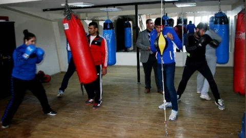 Iğdır'da Boksör Fabrikası Başarı Dolu