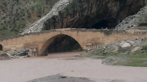 Cendere Çayı Taşma Noktasına Geldi