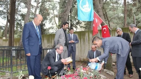 Fırat Çakıroğlu Mezarı Ziyareti