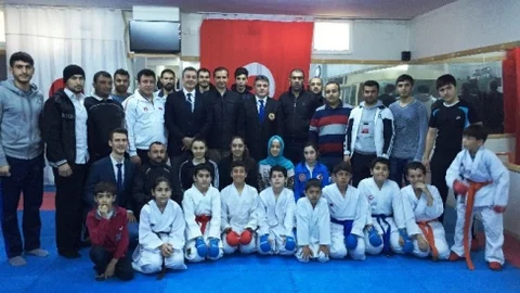 Adıyaman'da Karate Hakem Kursu