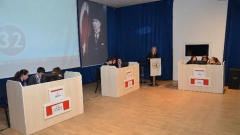 Düzce'de Bilgi Yarışması Finali