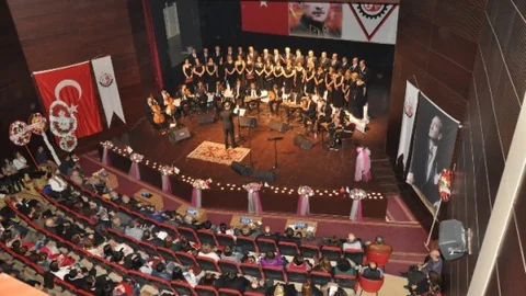 Uşak'ta 10. Yıl Konseri