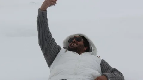 Rize'de Arap Turizmcilerin Kar Şaşkınlığı