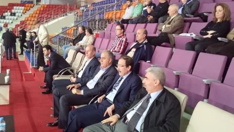 Palandöken Belediyespor Voleybolda İleri Gidiyor