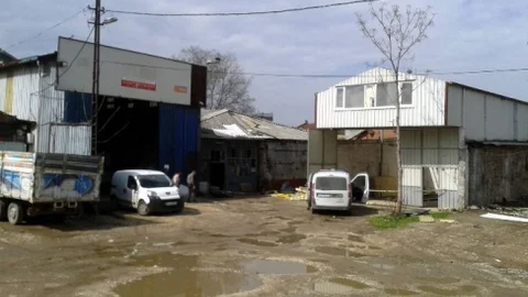 Bursa'da Genç İşçi Düşerek Yaralandı