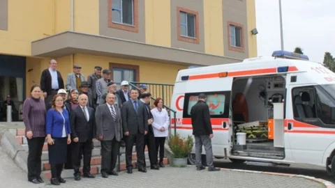 Düzce'de Huzur Evine Ambulans Teslimi