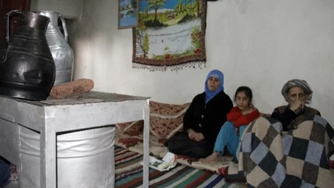 Tunç Ailesi Zorlu Şartlarda Yaşıyor
