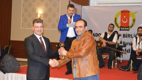 Anadolu Basın Birliği'nden Ödül Aldı