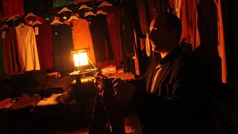 Bingöl'de Elektrik Kesintisi Esnafı Vurdu