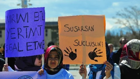 Van'da Tacize Son Yürüyüşü Düzenlendi