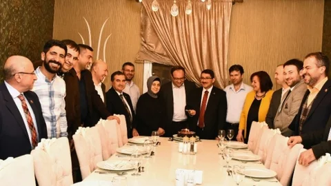 Şehzadeler'de AK Parti Toplantısı Yapıldı