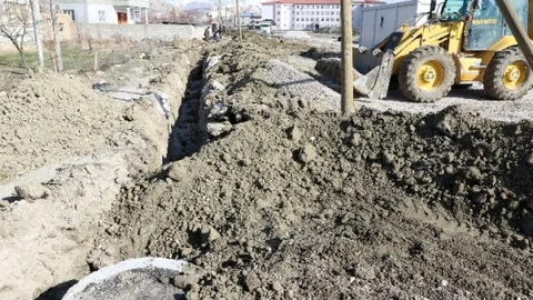 Vansız Tuşba'da Kanalizasyon Çalışması