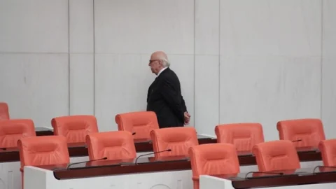 Mecliste Bakan Avcı'nın Yürüyüşü