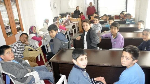 Adilcevaz'da Cami Ödüllü Yarışmalar Düzenleniyor