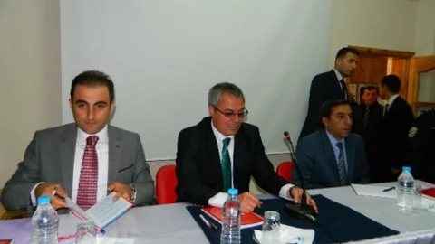 Ardahan Valisi Muhtarlarla Toplandı