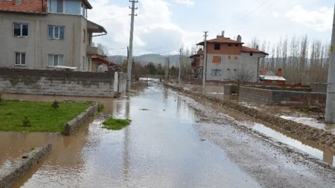 Şuhut'ta Sel Felaketi Sonrası Yardım Çalışmaları