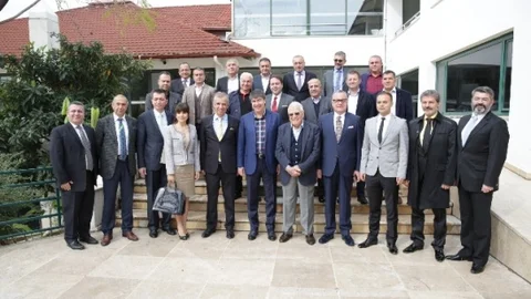 Antalya'da Türel ile Salı Grubu Buluştu