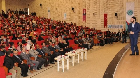 Kilis'te Kariyer Gelişim Konferansı Düzenlendi