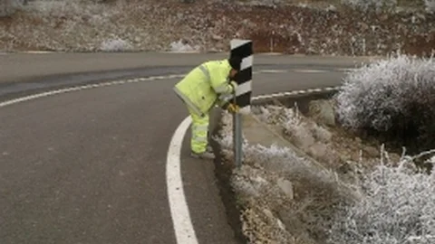 Ankara'da Yeni Trafik Levhaları Kuruluyor