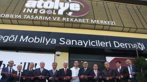Karim Rashid Tartışmaları İnegöl'de Devam Ediyor