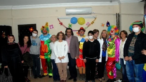 Diyarbakır'da Kanserli Çocuklar Eğlendi