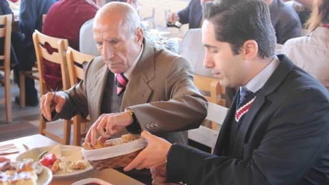 Döşemealtı'nda Yaşlılara Kahvaltı Etkinliği