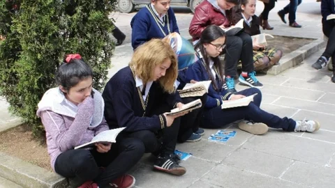Ordu'da Sokakta Kitap Okuma Etkinliği