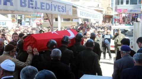 Konya'da Asker Törenle Uğurlandı