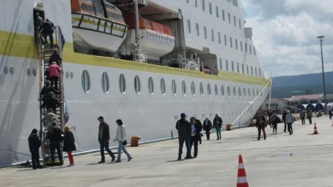 Çanakkale Limanı 2015 Kruvaziyer Sezonunu Başlattı