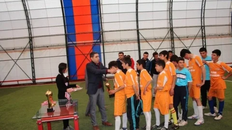 Bulanık'ta Ortaokul Futbol Turnuvası Tamamlandı