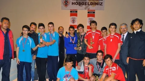 Manavgat'ta Masa Tenisi Turnuvası Yapıldı