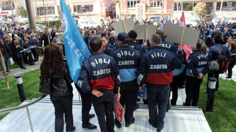 Şişli'de Zabıta Müdürü Duygusal Karşılandı
