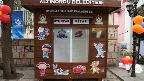 Altınordu'da Kitap ve Oyuncak Kumbarası Açıldı