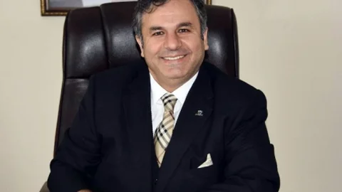 İzmir Aliağa'da Hurda Çelik Elde Ediliyor