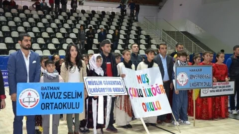 Okullar Arası Halk Oyunları Yarışmaları Başladı