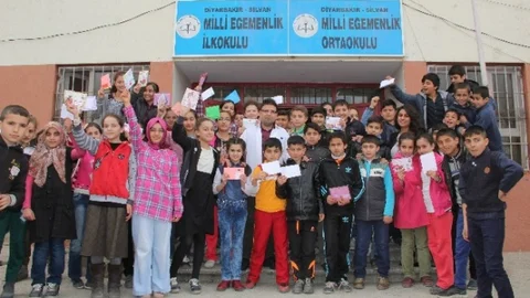 Diyarbakır'dan İzmir'e Mektup Köprüsü