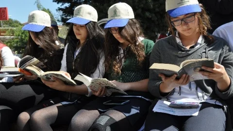 Balıkesir'de Kitap Okuma Etkinliği