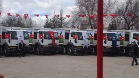 Burdur'a Çöp Kamyonu ve Konteyner Desteği