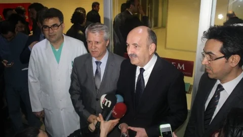 İstanbul'da Yaralı Polisleri Ziyaret
