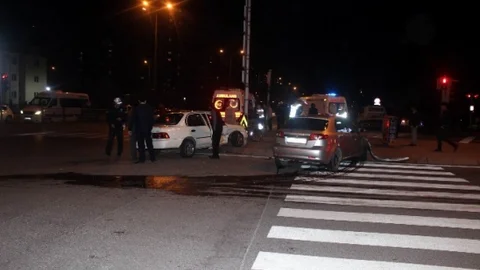 Kayseri'de Trafik Kazası Sonucu 3 Yaralı