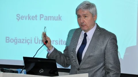 Necmettin Erbakan Üniversitesi'nde Ekonomi Semineri