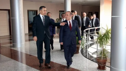 Gaziantep Valisi Üniversiteyi Ziyaret Etti
