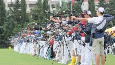 Antalya'da Okçuluk Yarışması Başladı