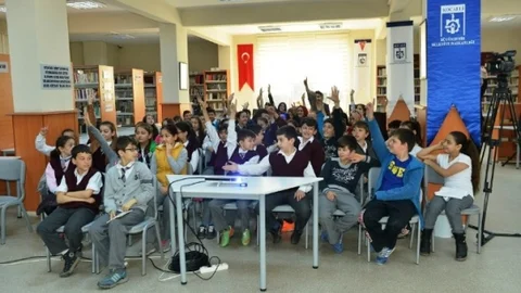 Mevlana İdris'ten Öğrencilere Hayal Tavsiyesi