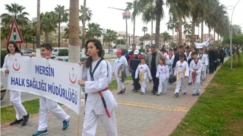 Mersin'de Sağlıklı Yaşam Yürüyüşü