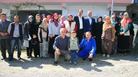 Adapazarı'nda Başkan Dişli'ye Sürpriz Kahvaltı Düzenlendi