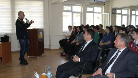 Söke'de Öğrencilere Bilişim Semineri Verildi