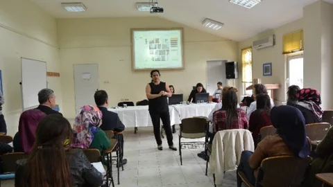 Düzce'de Tekstil Konferansı Düzenlendi